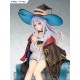 Estatua de Elaina con sombrero de bruja de Wandering Witch