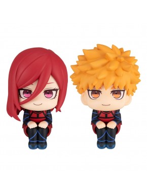 Estatuas de Rensuke Kunigami y Hyoma Chigiri de Blue Lock