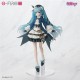 Estatua de Hatsune Miku en atuendo otoñal
