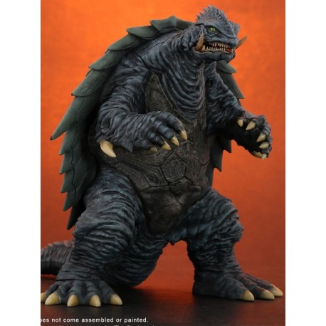 Maqueta de Gamera 1999 de X-Plus sin pintar