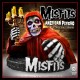Estatua Misfits 3D Vinyl American Psycho Fiend con capa roja