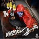Estatua Misfits 3D Vinyl American Psycho Fiend con capa roja