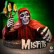 Estatua Misfits 3D Vinyl American Psycho Fiend con capa roja