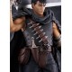 Estatua de PVC de Guts de Berserk con espada en el hombro