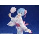Figura de Rem en yukata de Re:ZERO con dulce y pez en bolsa
