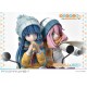 Estatua de Nadeshiko Kagamihara y Rin Shima en motocicleta