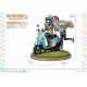 Estatua de Nadeshiko Kagamihara y Rin Shima en motocicleta