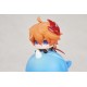 Estatua Tartaglia Chibi Genshin Impact sobre soporte azul