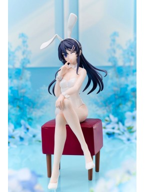 Estatua de Mai Sakurajima versión Bunny de 21 cm en taburete rojo