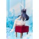 Statue de version Bunny de Mai Sakurajima de 21 cm sur tabouret rouge