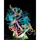 Estatua Hatsune Miku con guitarra, diseño colorido