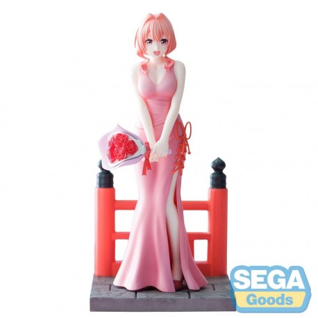 Estatua de Yuna Amagami de pie con vestido rosa