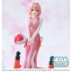 Estatua de Yuna Amagami de pie con vestido rosa