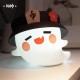 Lampe Hu Tao Spirit de Genshin Impact allumée sur une table