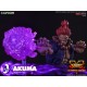 Figura Akuma de 30 cm en acción con efectos morados