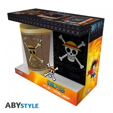 Set One Piece con vaso, pin y libreta