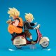 Diorama Dragonball Z Goku e Gohan em motocicleta