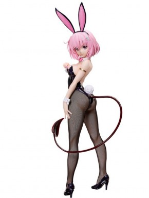 Figura Momo Belia Deviluke versión conejita de 61 cm
