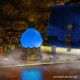 Lámpara azul con forma de poción en base medieval