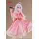 Figura de Elaina con vestido de fiesta rosa y máscara