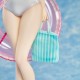 Estatua de Minori Chigusa en traje de baño con flotador