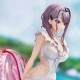Estatua de Minori Chigusa en traje de baño con flotador