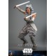 Figura de Ahsoka Tano de 28 cm con sables de luz