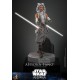 Figura de Ahsoka Tano de 28 cm con sables de luz