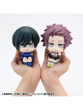 Estatuas de Rin y Sae Itoshi de Blue Lock con cojines exclusivos