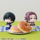 Estatuas de Rin y Sae Itoshi de Blue Lock con cojines exclusivos