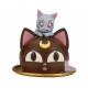 Figura Diana de Sailor Moon sobre pastel de chocolate