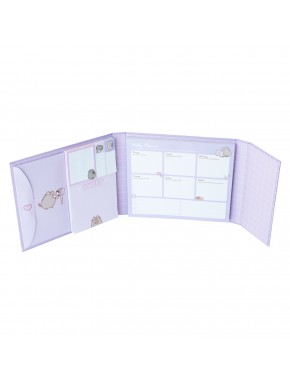 Planificador semanal Pusheen Moments abierto con notas adhesivas