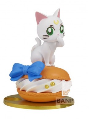 Figura de Artemis sobre macaron de Banpresto