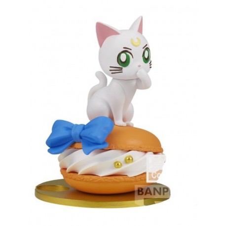 Figura de Artemis sobre macaron de Banpresto