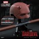 Máscara y bastón de Daredevil en soporte