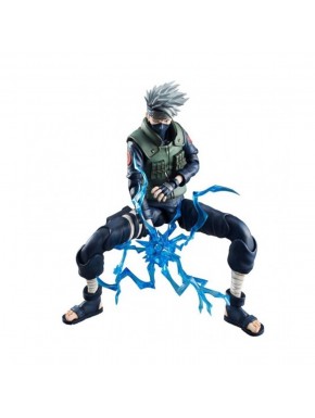 Figurine Kakashi de 24 cm en pose iconique avec détails bleus
