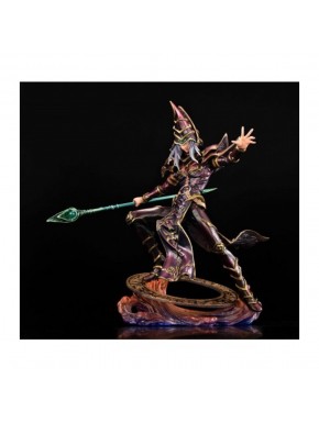 Figura Megahouse YU-GI-OH! Duel Monster con detalles oscuros