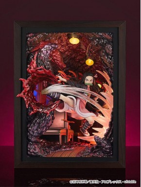 Estatua de Nezuko Kamado de Demon Slayer en acción