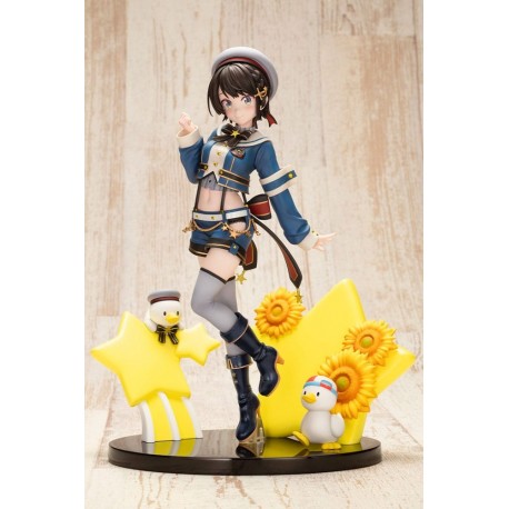 Estatua Oozora Subaru Hololive con atuendo de tirantes y accesorios