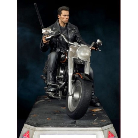 Estatua T-800 en motocicleta edición limitada 70 cm