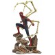 Figura do Iron Spider-Man com braços dourados da Diamond Select Toys