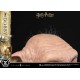 Estátua de Dobby de Harry Potter com base e pudim bônus
