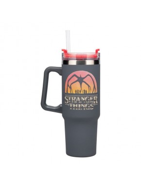 Copo Stranger Things 5 com canudo e logo oficial