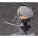 Nendoroid 2B de NieR:Automata con accesorios y soporte