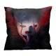 Coussin Stephen King avec Pennywise sur fond sombre
