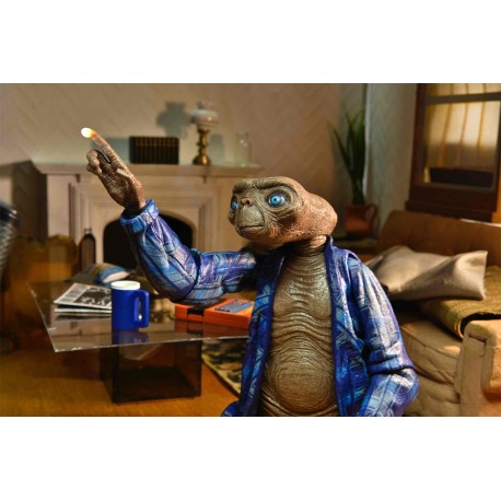 Figurine Neca E.T. Ultimate Télépathique avec robe et accessoires