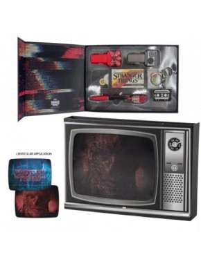 Set de papelería Stranger Things con caja de TV retro