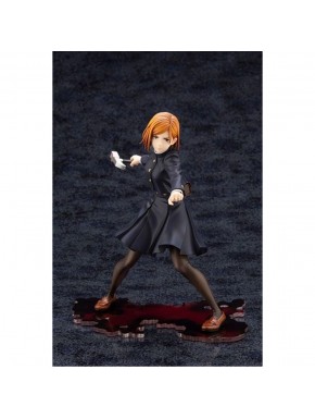Figura Kotobukiya de Nobara Kugisaki en pose dinámica