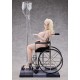 Estatua PVC de Stella en silla de ruedas con estilo hospitalario