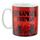 Taza XL Stranger Things con diseño y pegatinas